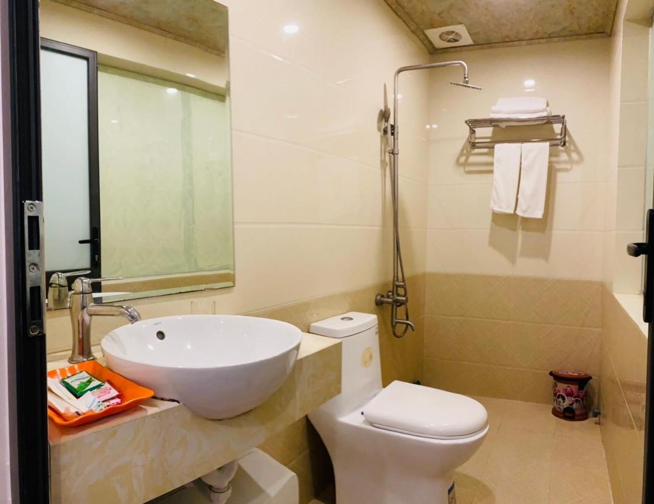 Victoria Hotel Ha Long Buitenkant foto